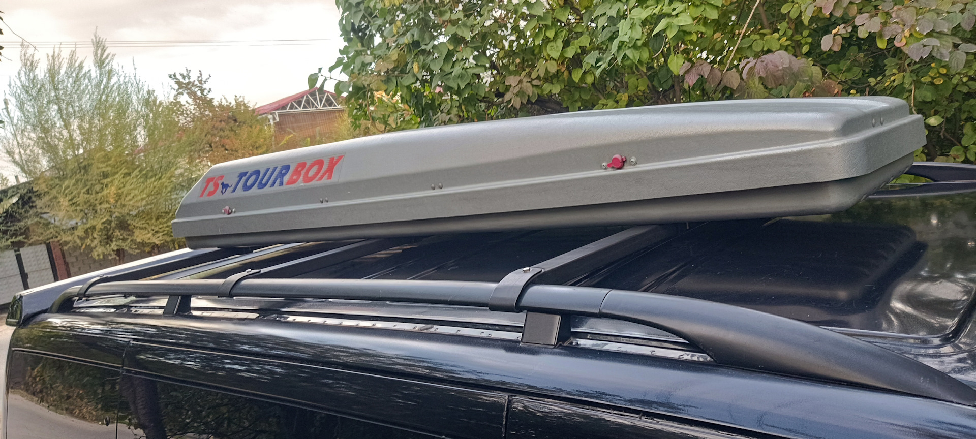 Авто бокс и поперечные дуги на крышу. — Mercedes-Benz V-Class (W638), 2 ...