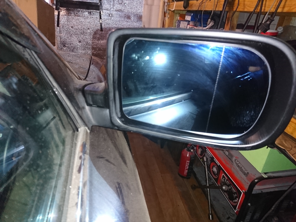 Замена зеркальных элементов в боковых зеркалах — BMW 7 series (E38), 3 ...
