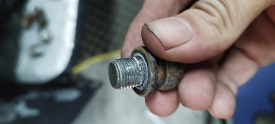 Скрипы в передней подвеске. — Mitsubishi Delica (L400), 2,8 л, 1995 ...