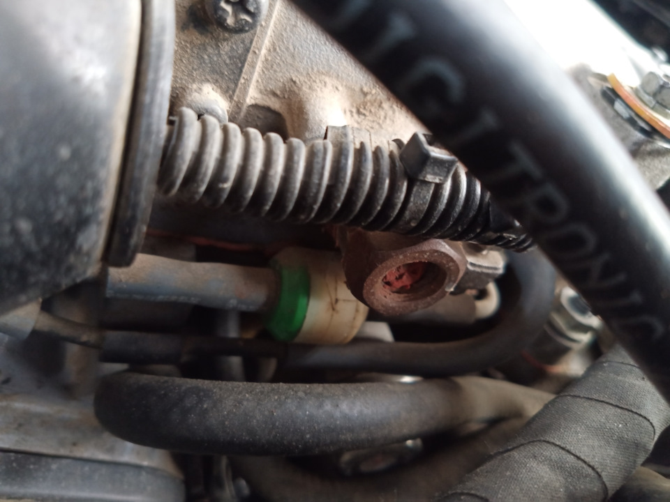 Глушение клапана управления заслонками. — Hyundai Santa Fe (2G), 2,7 л ...