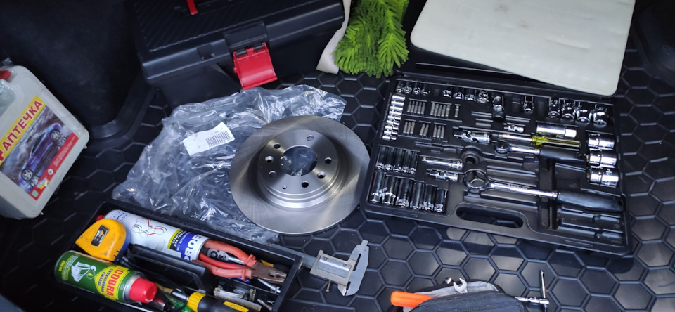 Повело тормозной диск — Mazda 6 (1G) GG, 2 л, 2005 года | своими руками ...