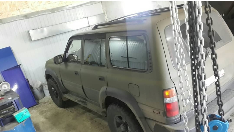 ПОНЕСЛАСЬ. ЗАДАЧА РАЗОБРАТЬ ДВА АВТОМОБИЛЯ А СОБРАТЬ ПОТОМ ОДИН ...