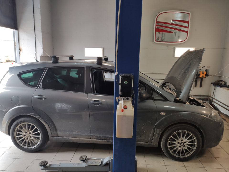 Треск при крайних положениях руля (замена тяги + наконечника) — SEAT ...