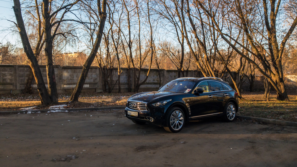 Фото в бортжурнале Infiniti FX (2G)