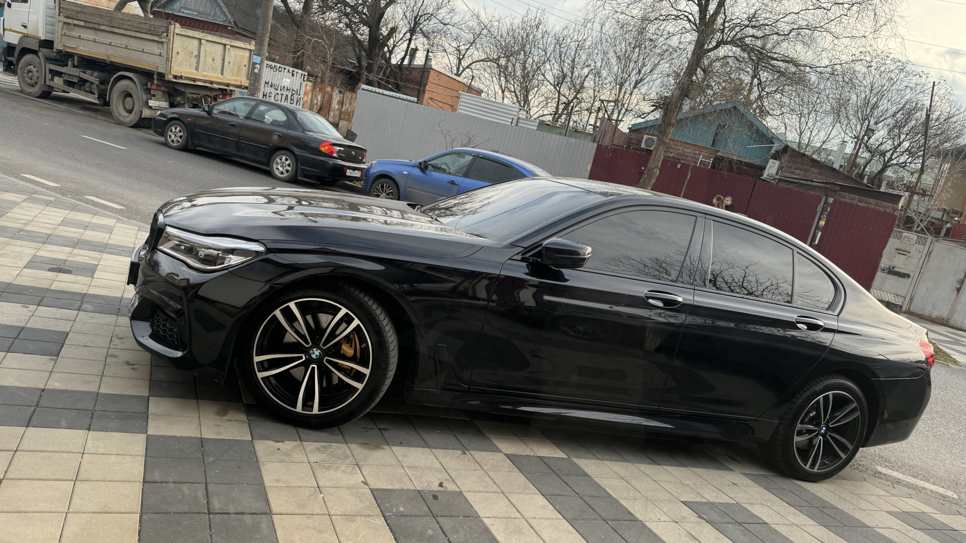 BMW 7 series (G11/G12) 2.0 бензиновый 2018 | Семерка на DRIVE2