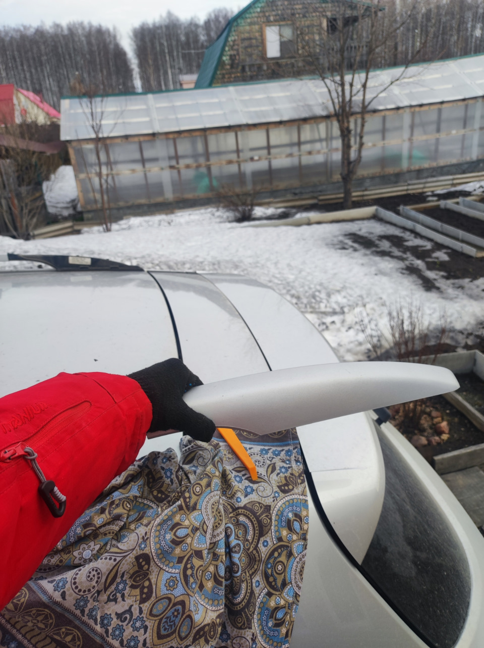 Форд Куга 1. Вода в багажнике, герметизируем релинги, или как снять ...