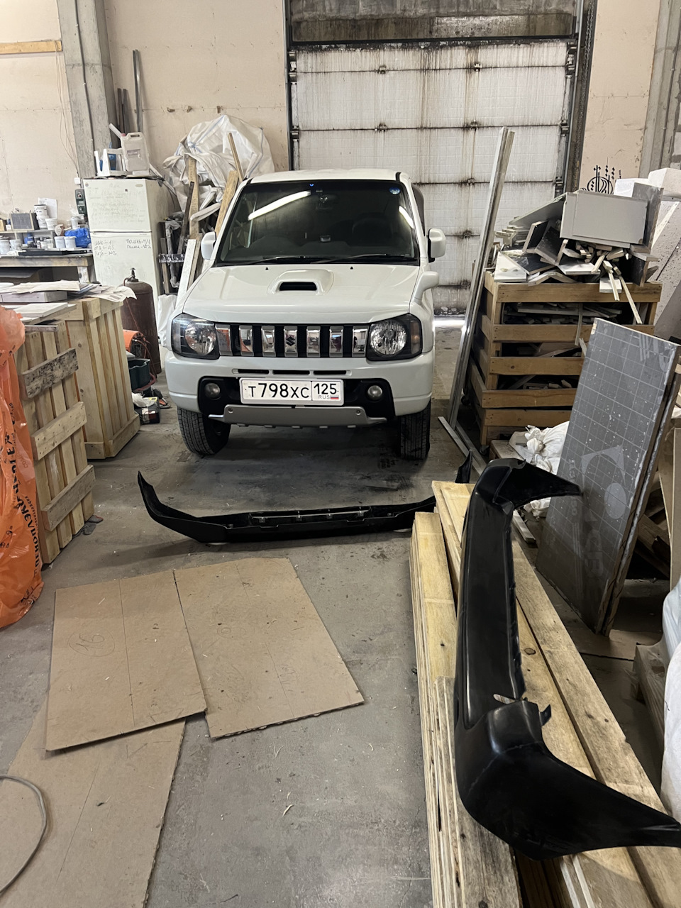 Примерка бамперов перед покраской😎 — Suzuki Jimny, 0,7 л, 2011 года