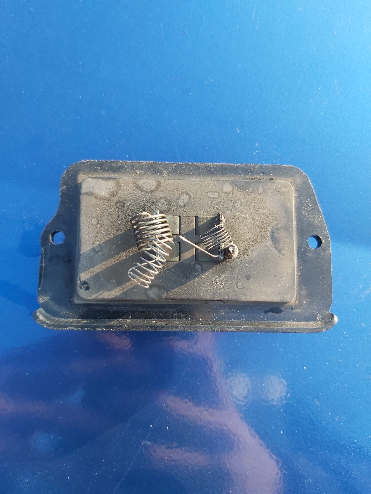 Замена резистора печки — Rover 45, 1,4 л, 2000 года | своими руками ...