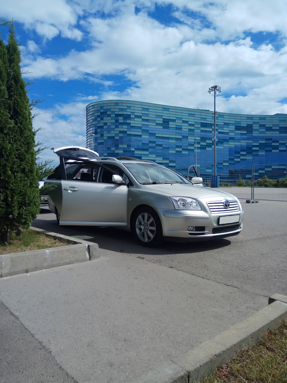 Фото в бортжурнале Toyota Avensis II