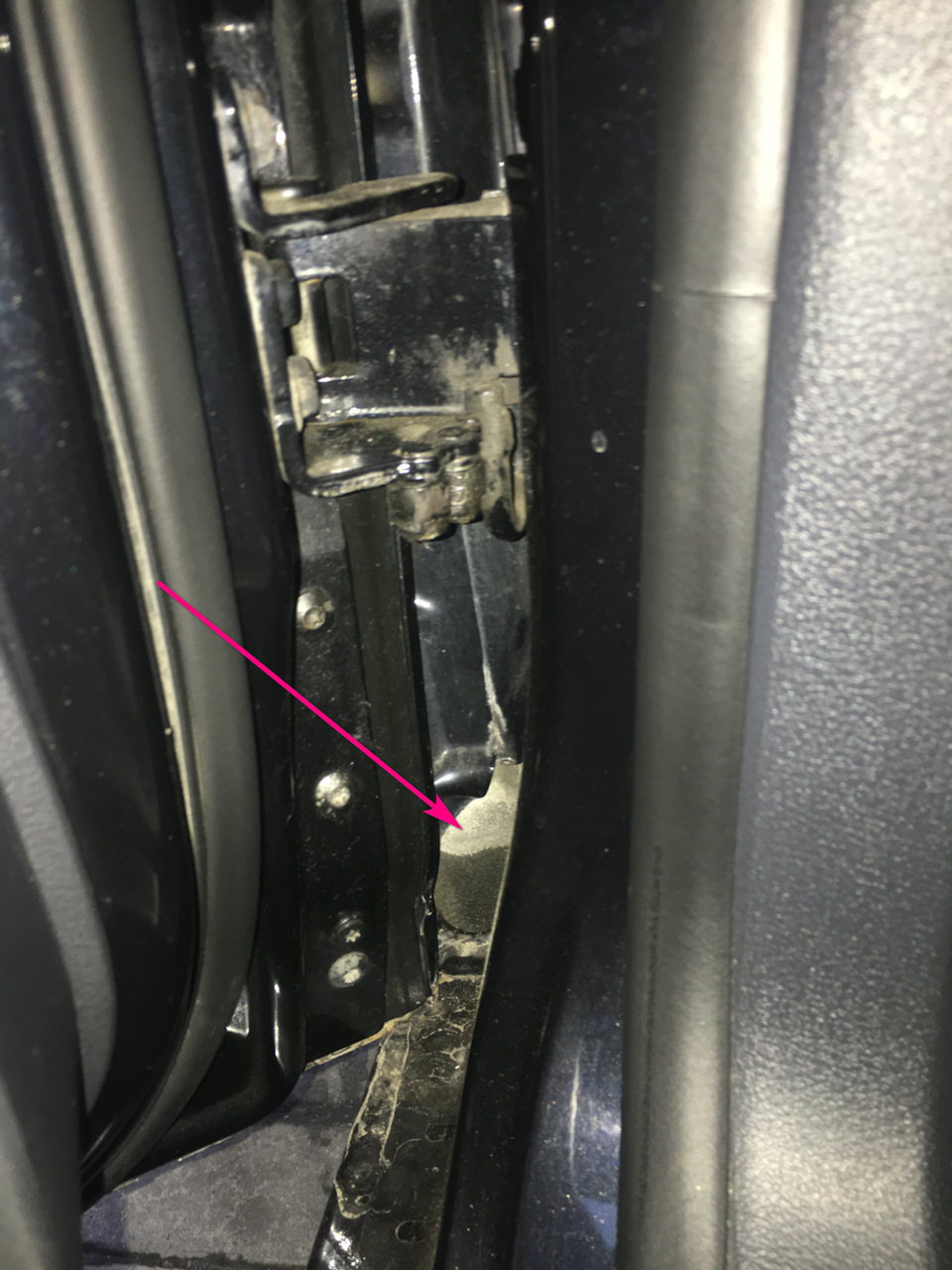 что это такое?)) так и должно быть с завода? — Volkswagen Golf Plus