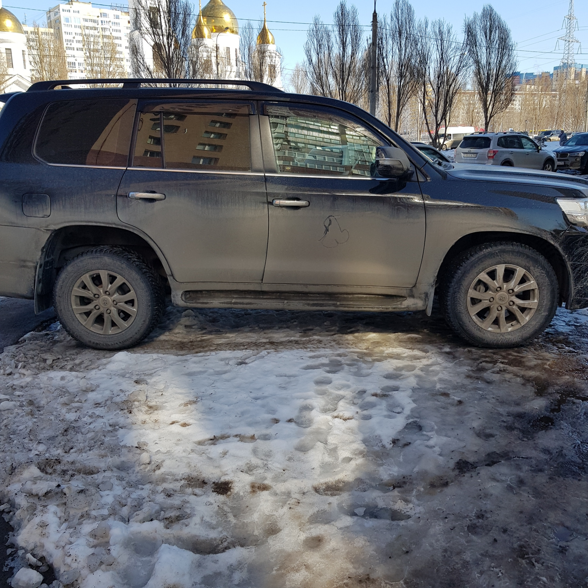 Не паркуйтесь на газоне — Toyota Land Cruiser Prado 150-series, 2,8 л, 2019  года | нарушение ПДД | DRIVE2