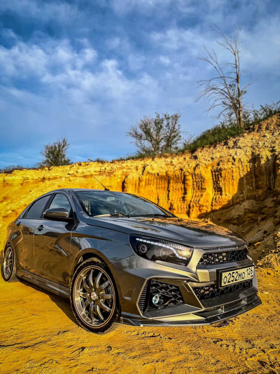 ✨ — Lada Vesta (1G)