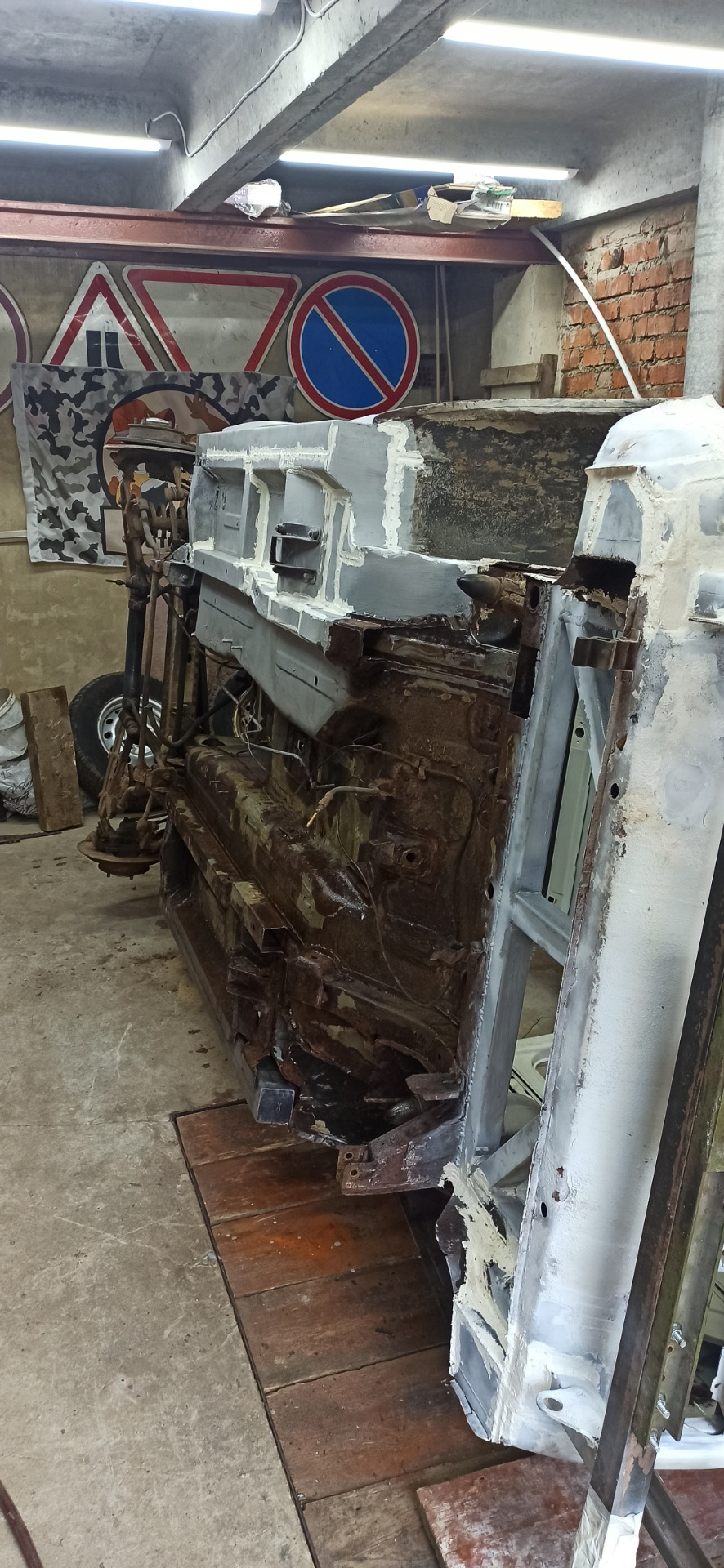 Бери топор! Руби лонжерон! — Lada 4x4 3D, 1,6 л, 1988 года | своими ...