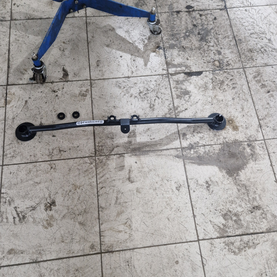 Прям значительно толще оригинальной встала без каких либо доработак — Infiniti G35 Sedan (V36)