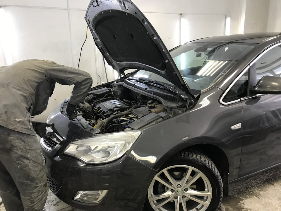 Продолжение. Замена габаритных ламп. — Opel Astra J, 1,4 л, 2011 года ...