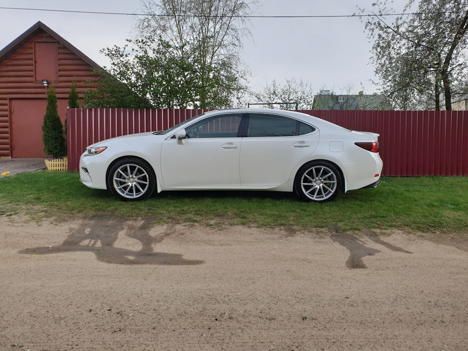 Фото в бортжурнале Lexus ES (XV60)