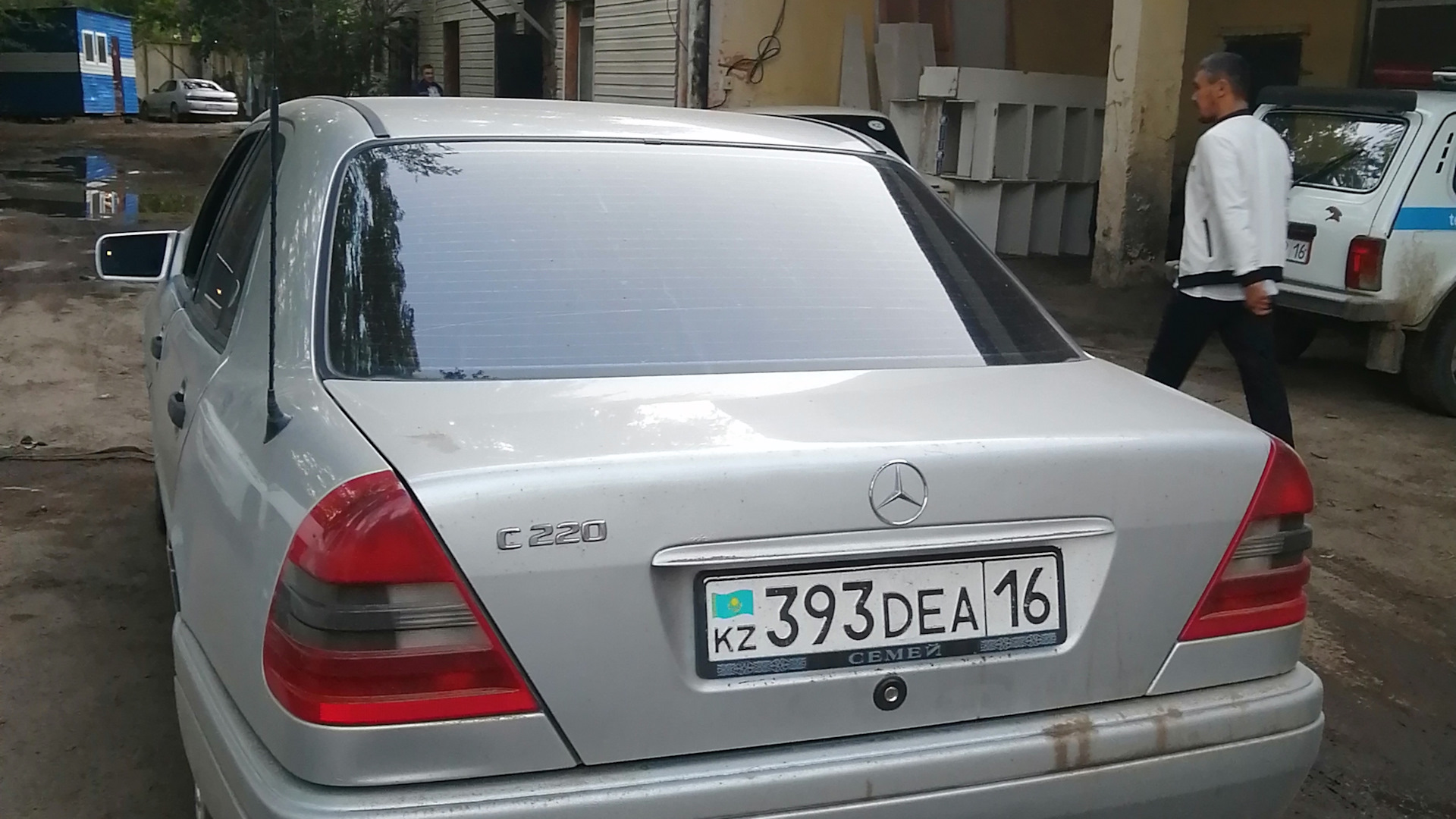 Mercedes-Benz C-class (W202) 2.2 бензиновый 1995 | 2,2 спорт комплектация  на DRIVE2