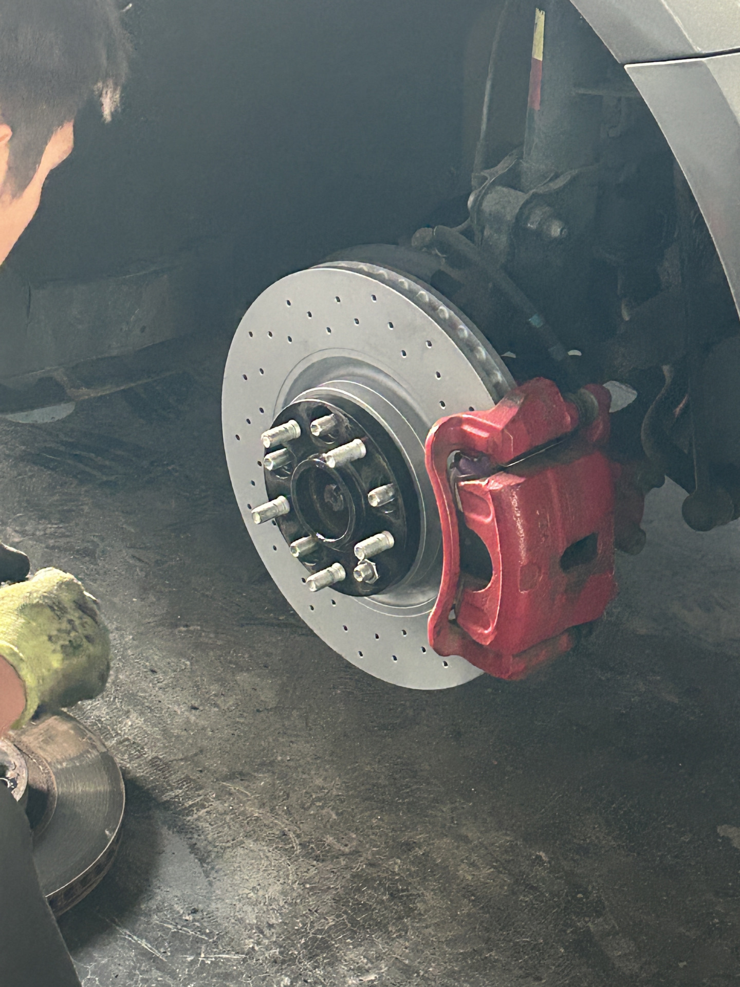 Повело тормозные диски, замена на перфорацию — KIA Optima (4G), 2 л ...