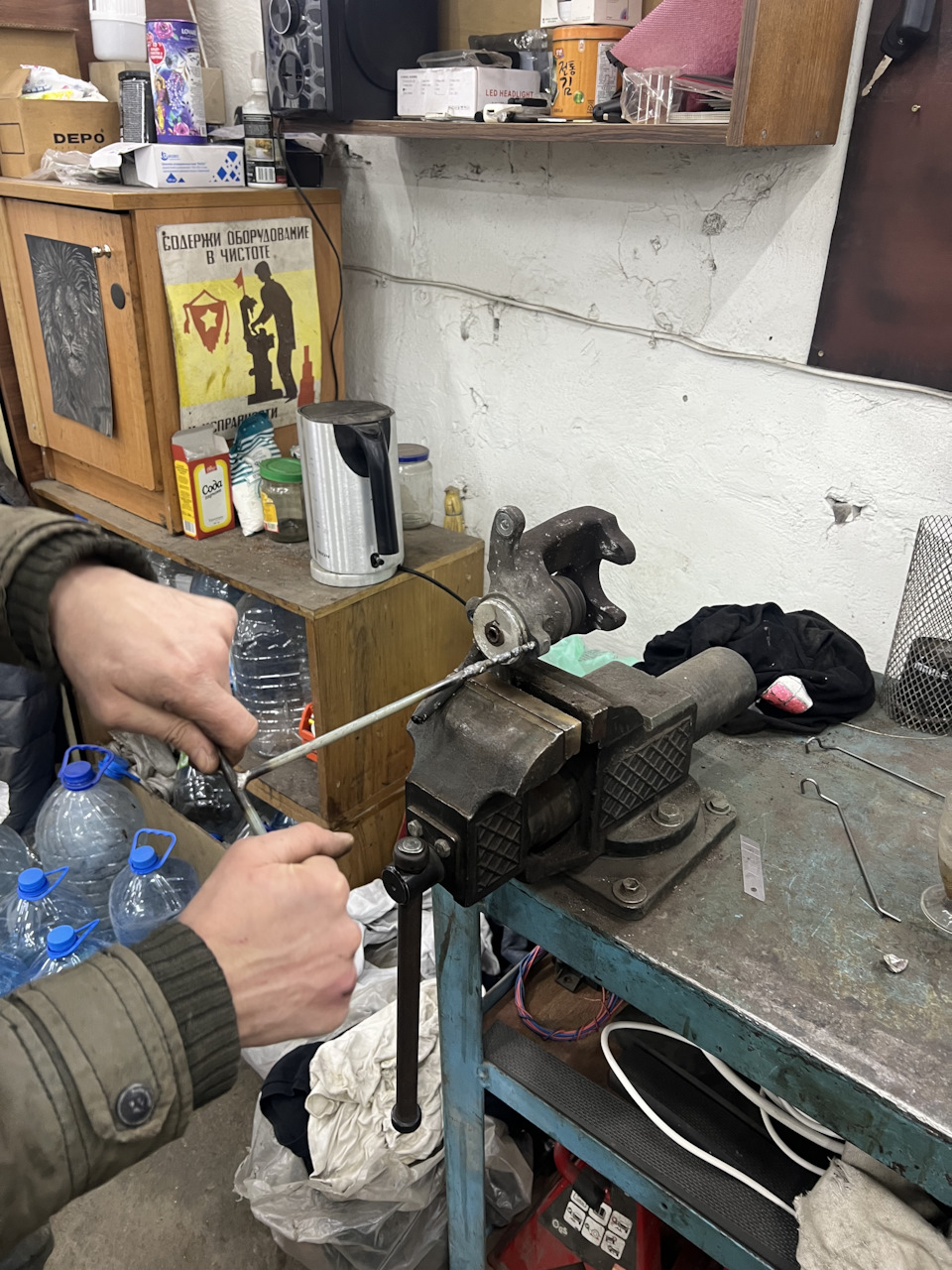 Фото в бортжурнале Lancia Thesis. Запчасти на фото: HEADLIGHT