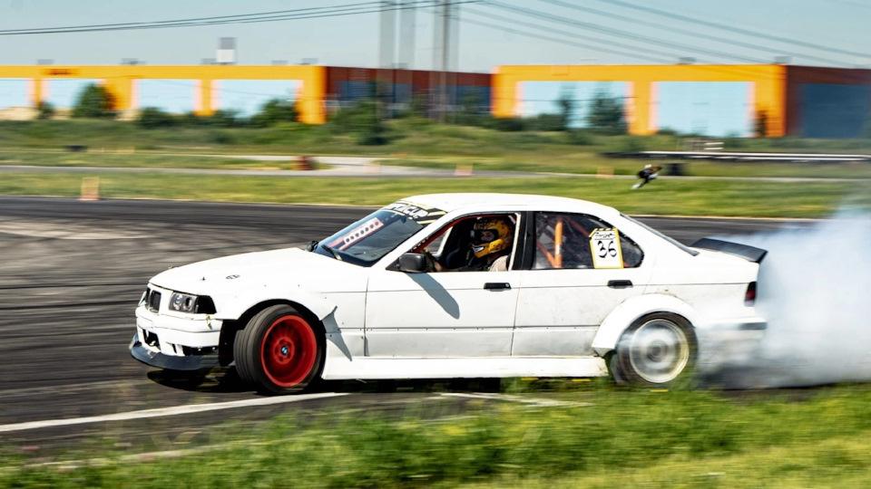 BMW 3 series E36 340i V8 Summer Drift