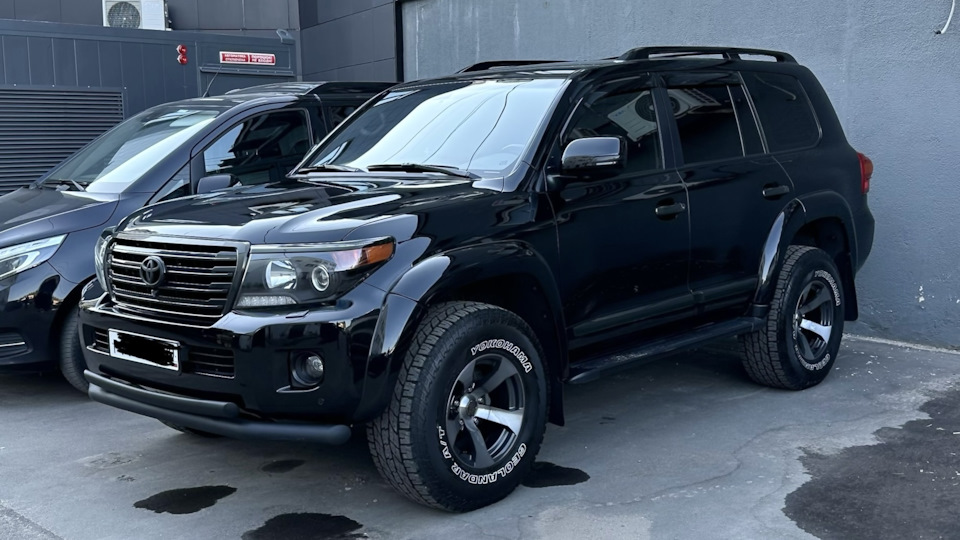 С Праздником Мужики — Toyota Land Cruiser 200, 4,5 л, 2012 года ...