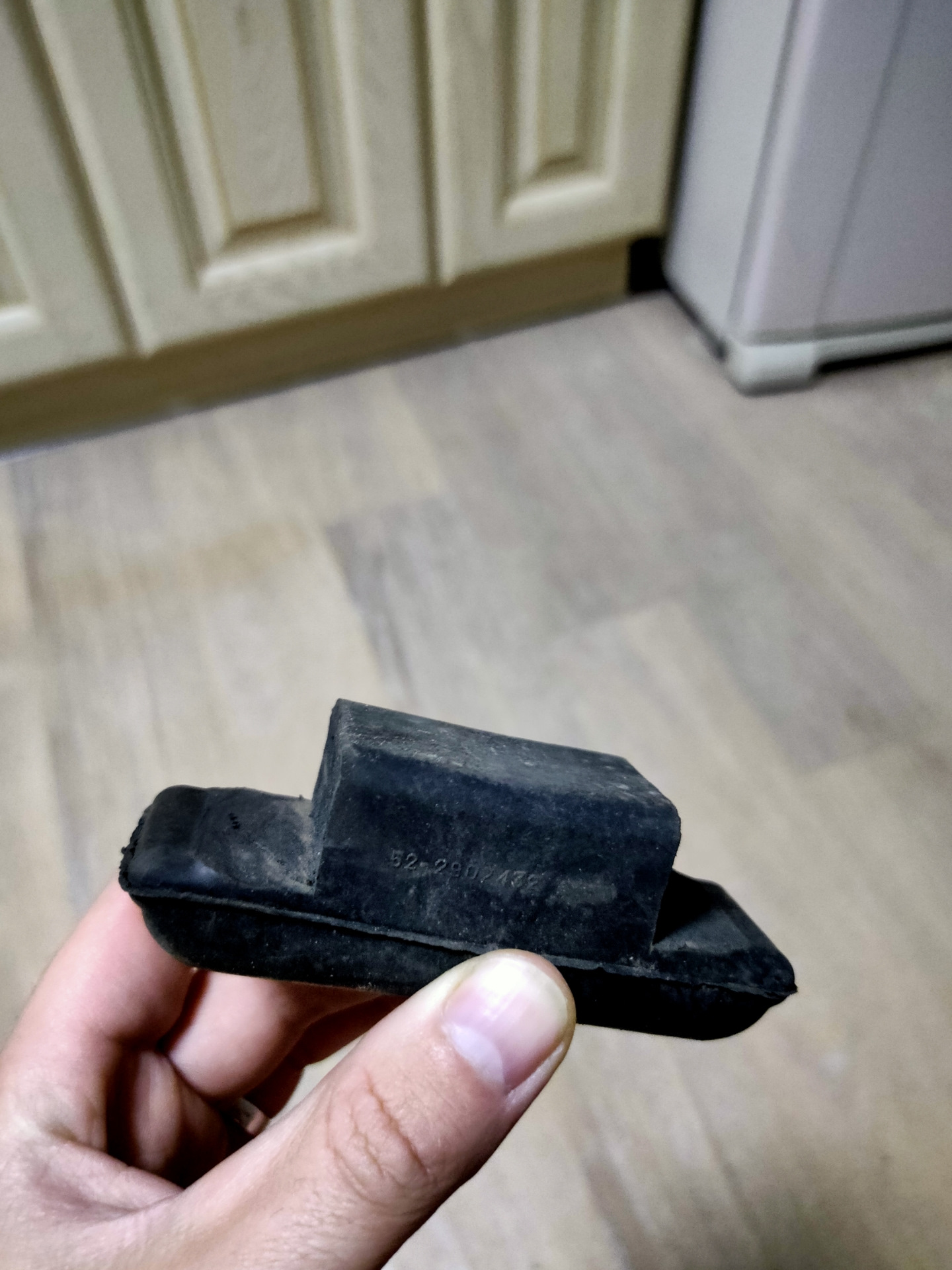 Замена резины на зиму, и как аккуратно потдомкратить гранту и ничего не ...