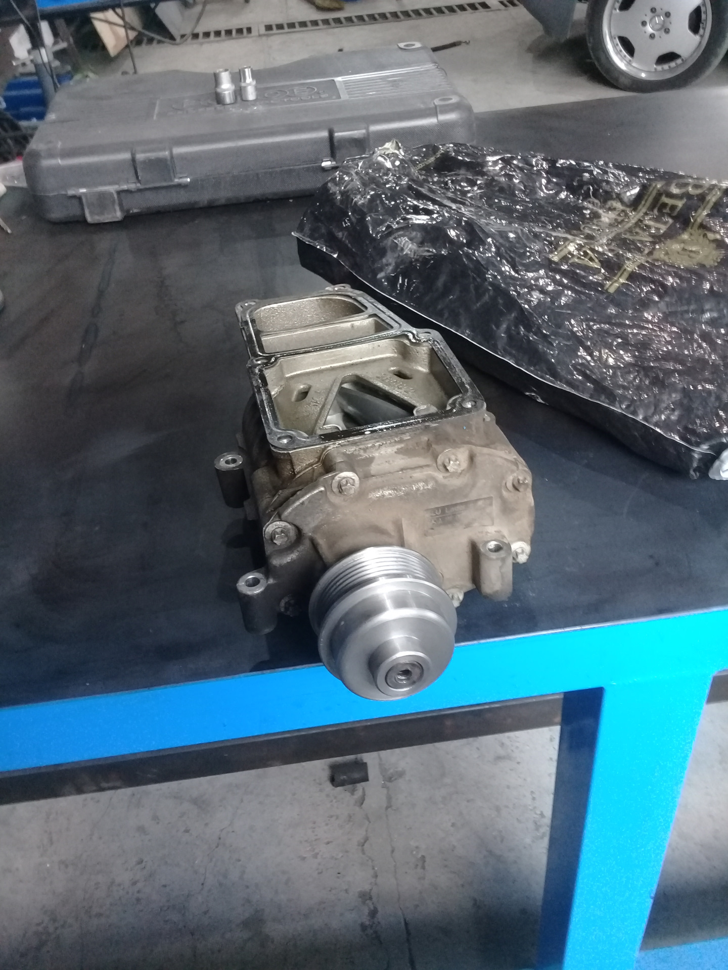 Шкив 70мм на компрессор eaton m45 — Mercedes-Benz E-Class (W210), 2 л ...