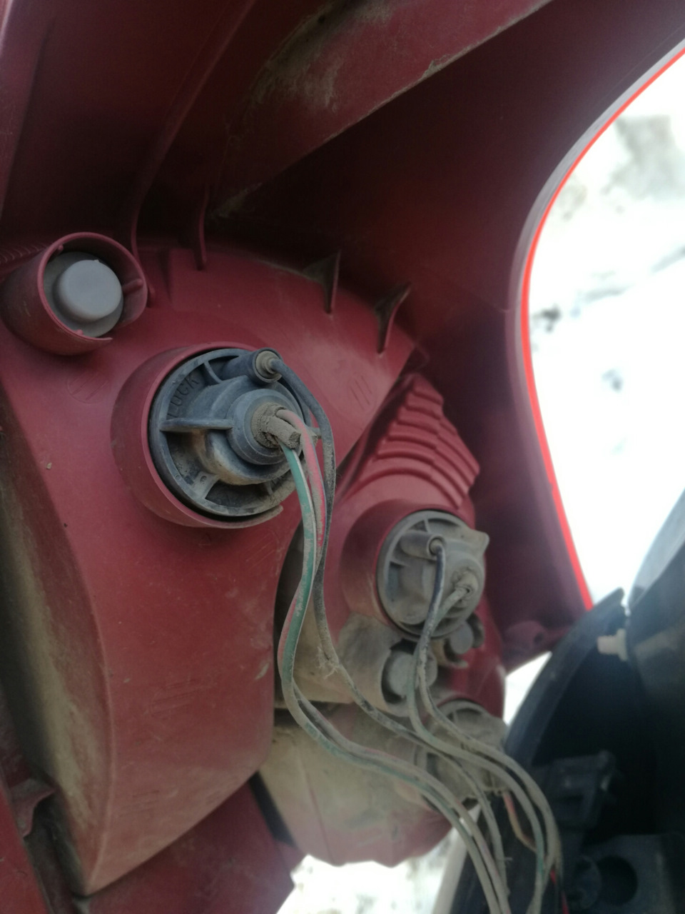 Тех осмотр и замена лампочки стопа — Suzuki Swift (2G), 1,3 л, 2006 ...