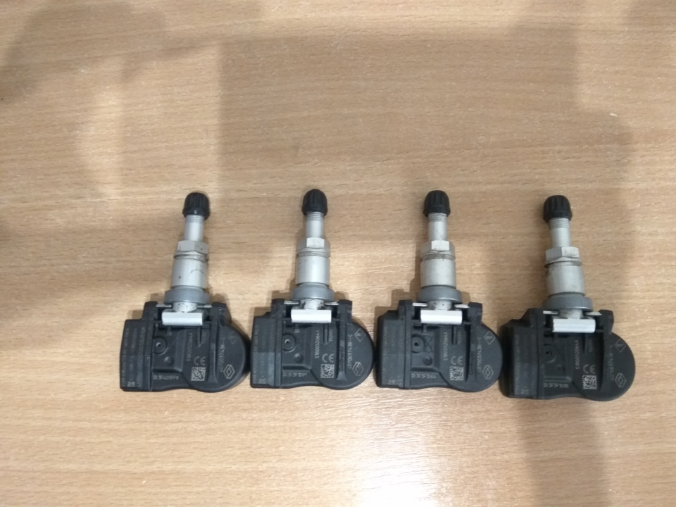 Датчики давления в шинах — Renault Grand Scenic III, 1,5 л, 2014 года ...