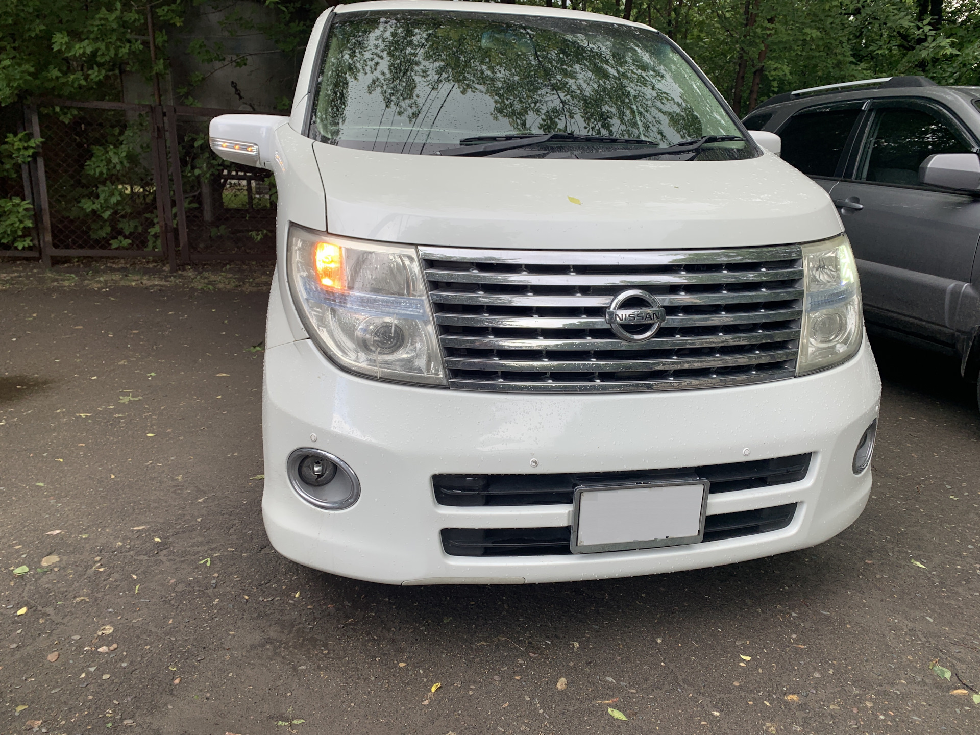 Nissan Elgrand 2005