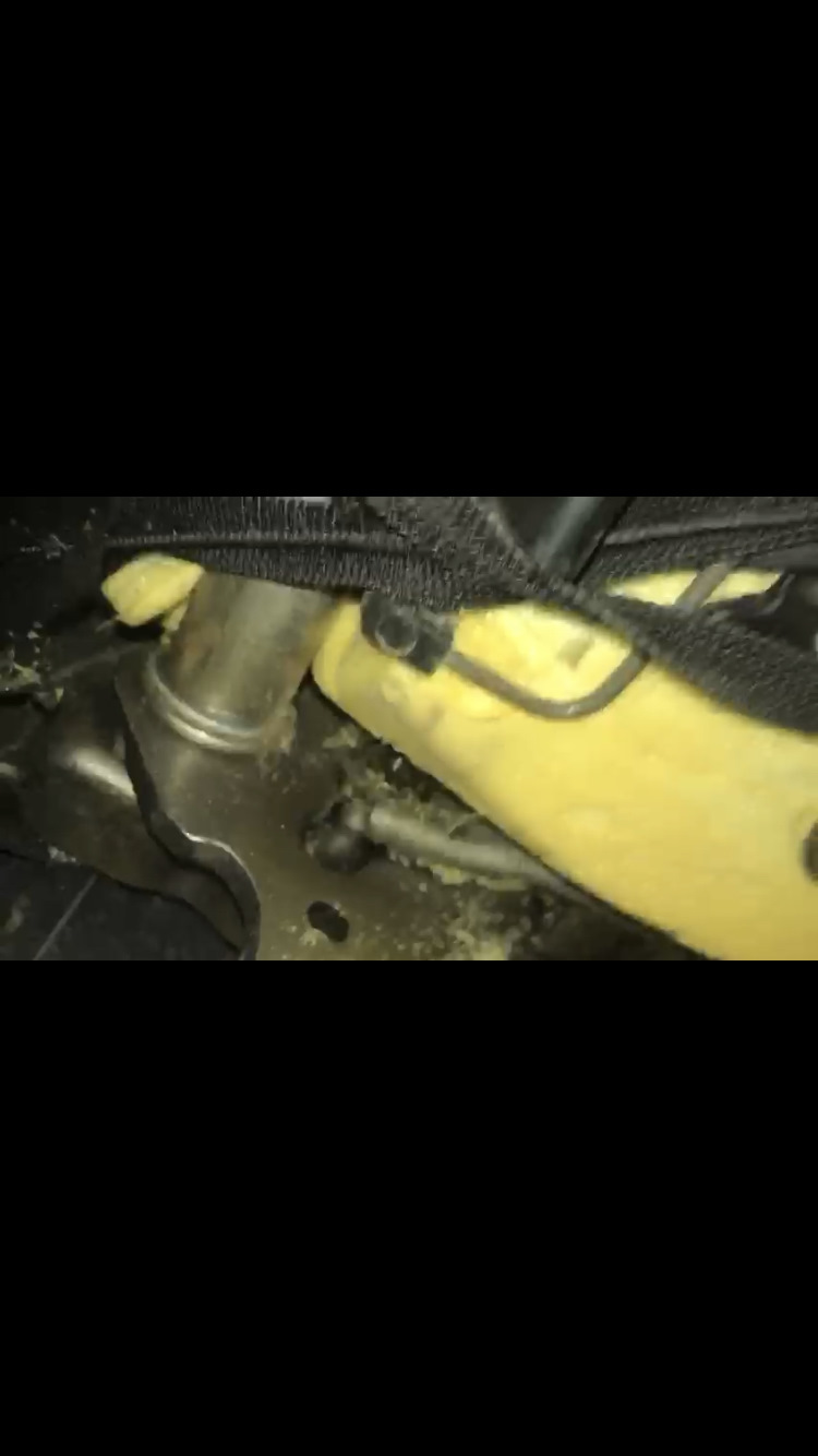 регулировка сидения по высоте — Renault Logan (2G), 1,6 л, 2016 года ...