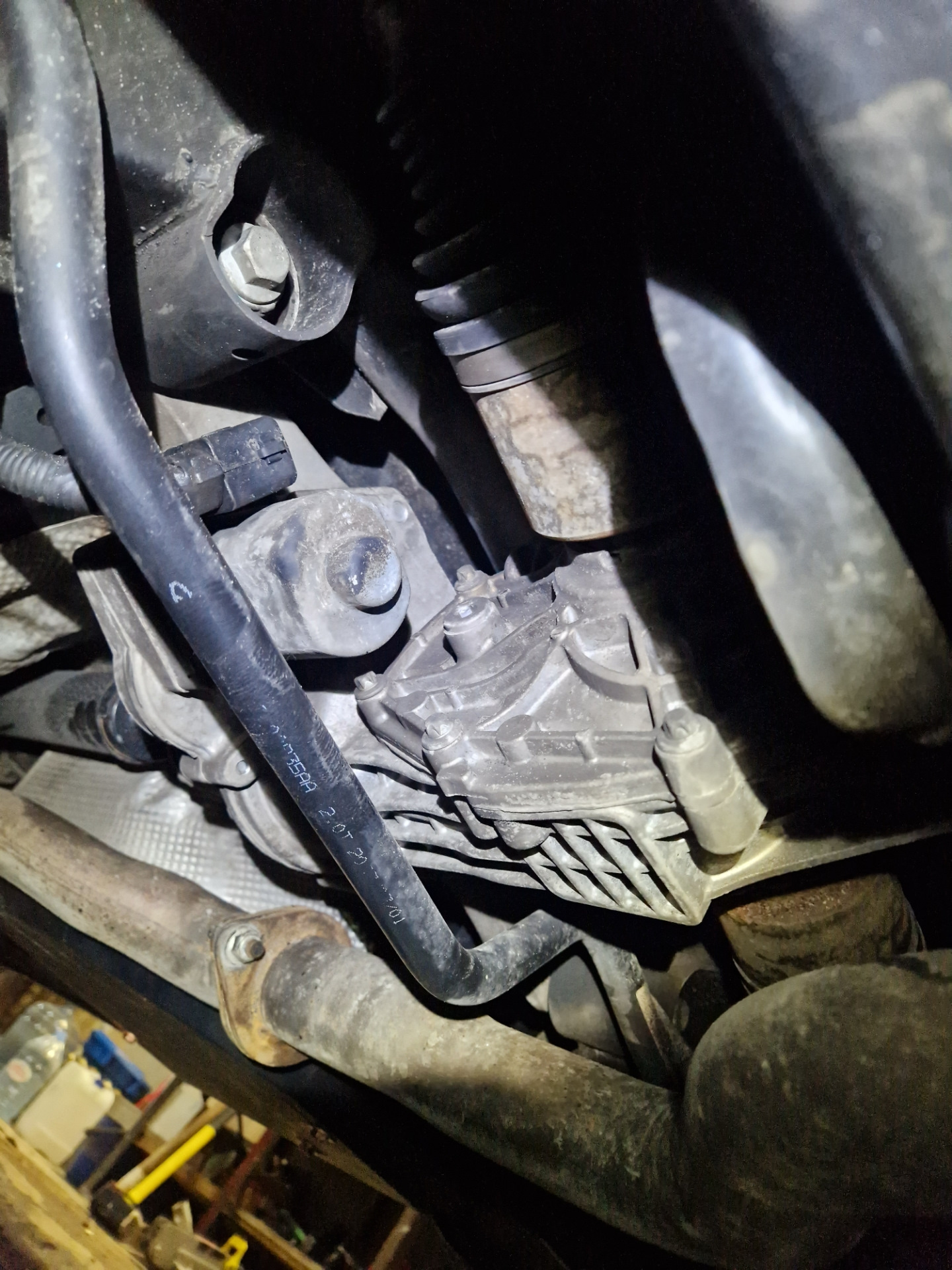 Защиты, сливные пробки раздатки и редуктора. — Chery Tiggo 8 Pro Max, 2 ...