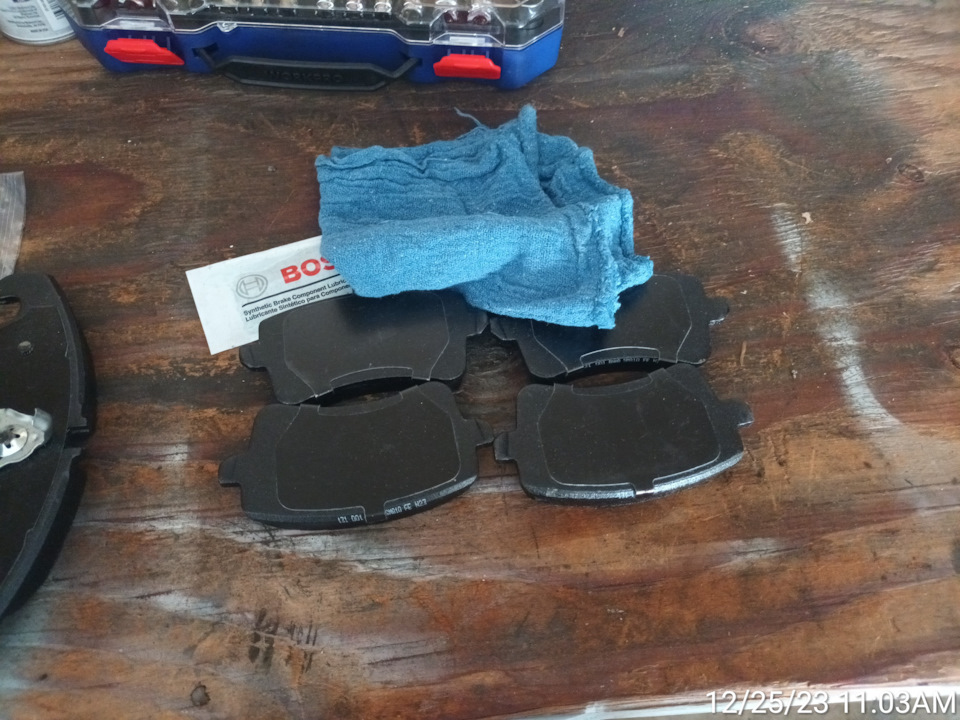 Фото в бортжурнале Audi A4 Allroad (B8). Запчасти на фото: 1103AL