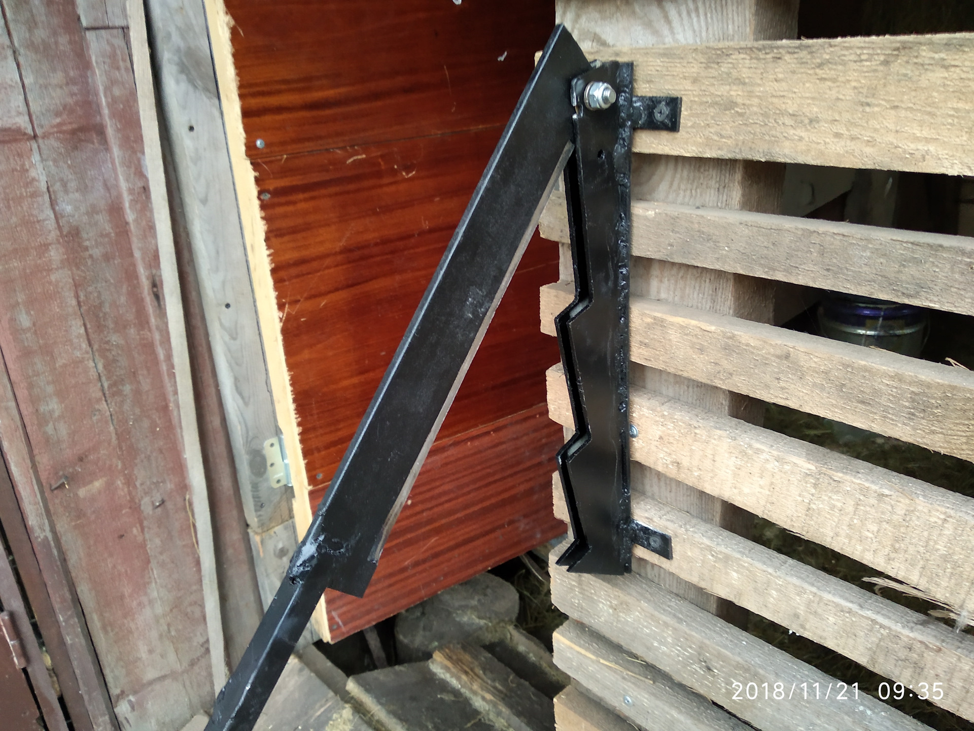 Изготовление настольного ручного щепокола из металлических обрезков: практическое руководство