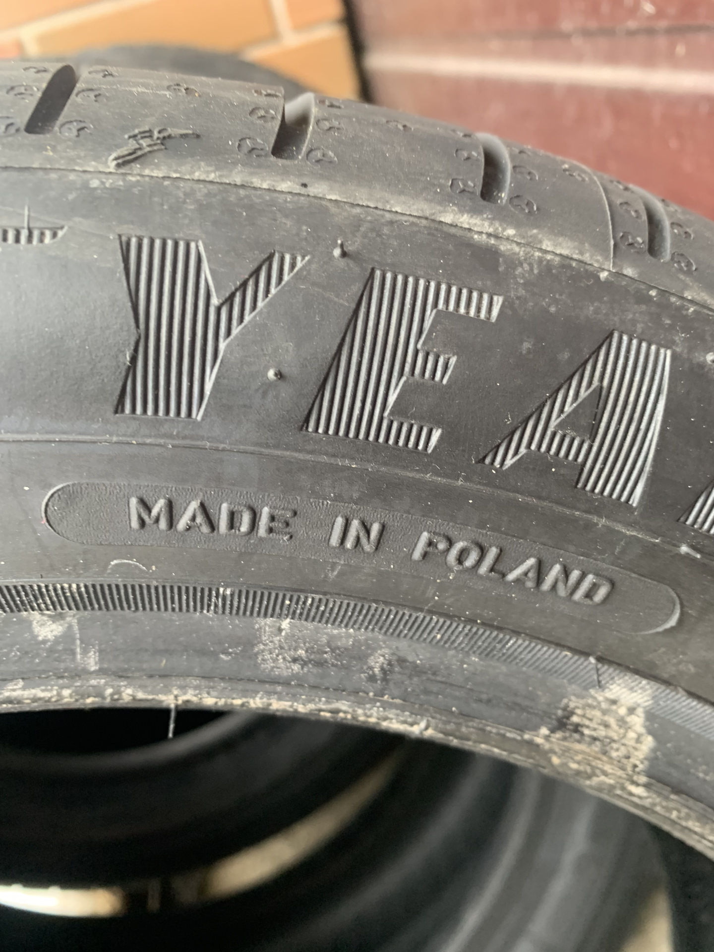 Новые шины на 15. Гудьер 185-55-15. Tigar High Performance 185/60 r15 глубина протектора. Новая летняя резина. Японская летняя резина на 15.