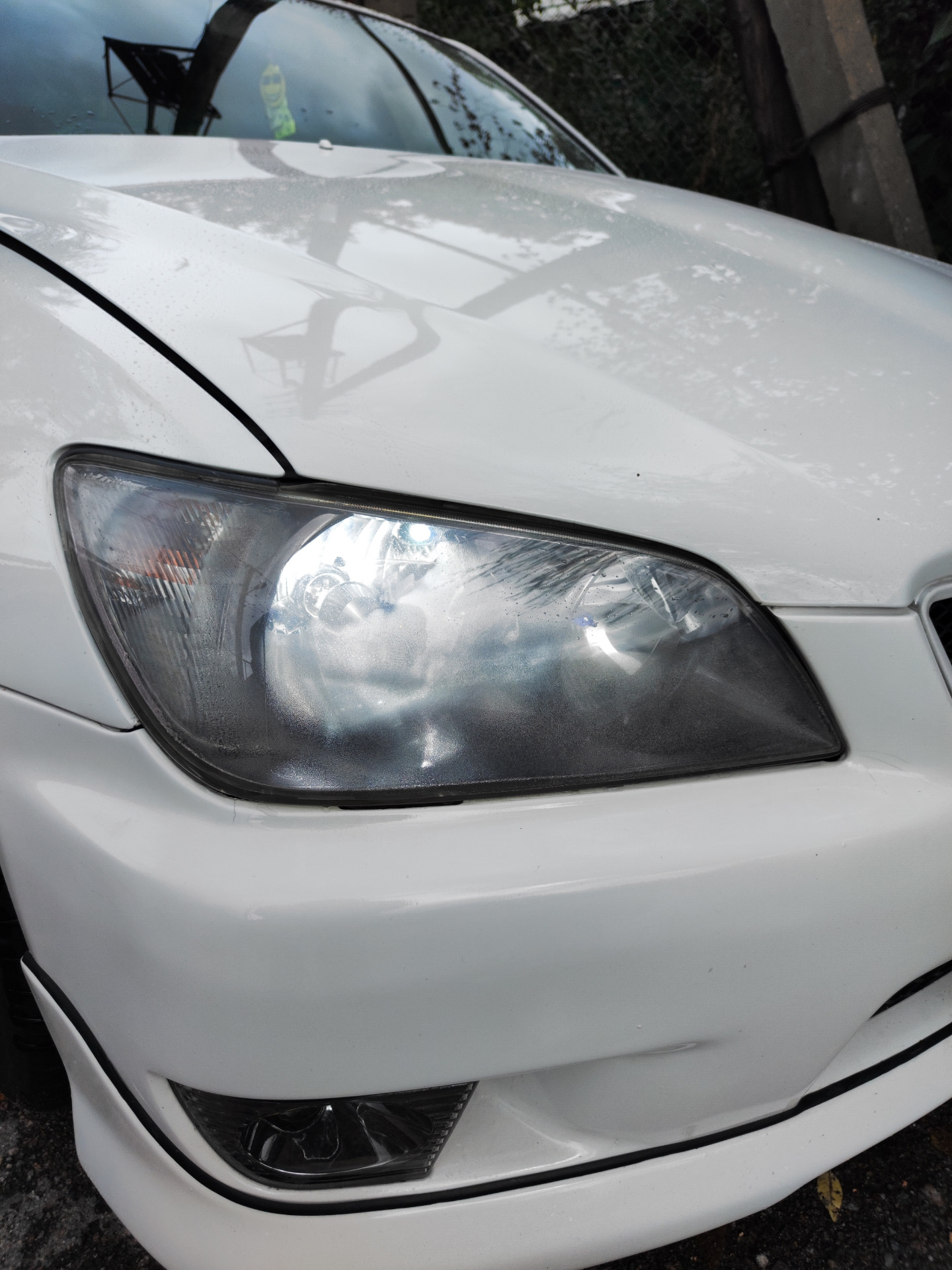 Обслуживание фары… — Toyota Altezza, 2 л, 1999 года | эвакуация | DRIVE2