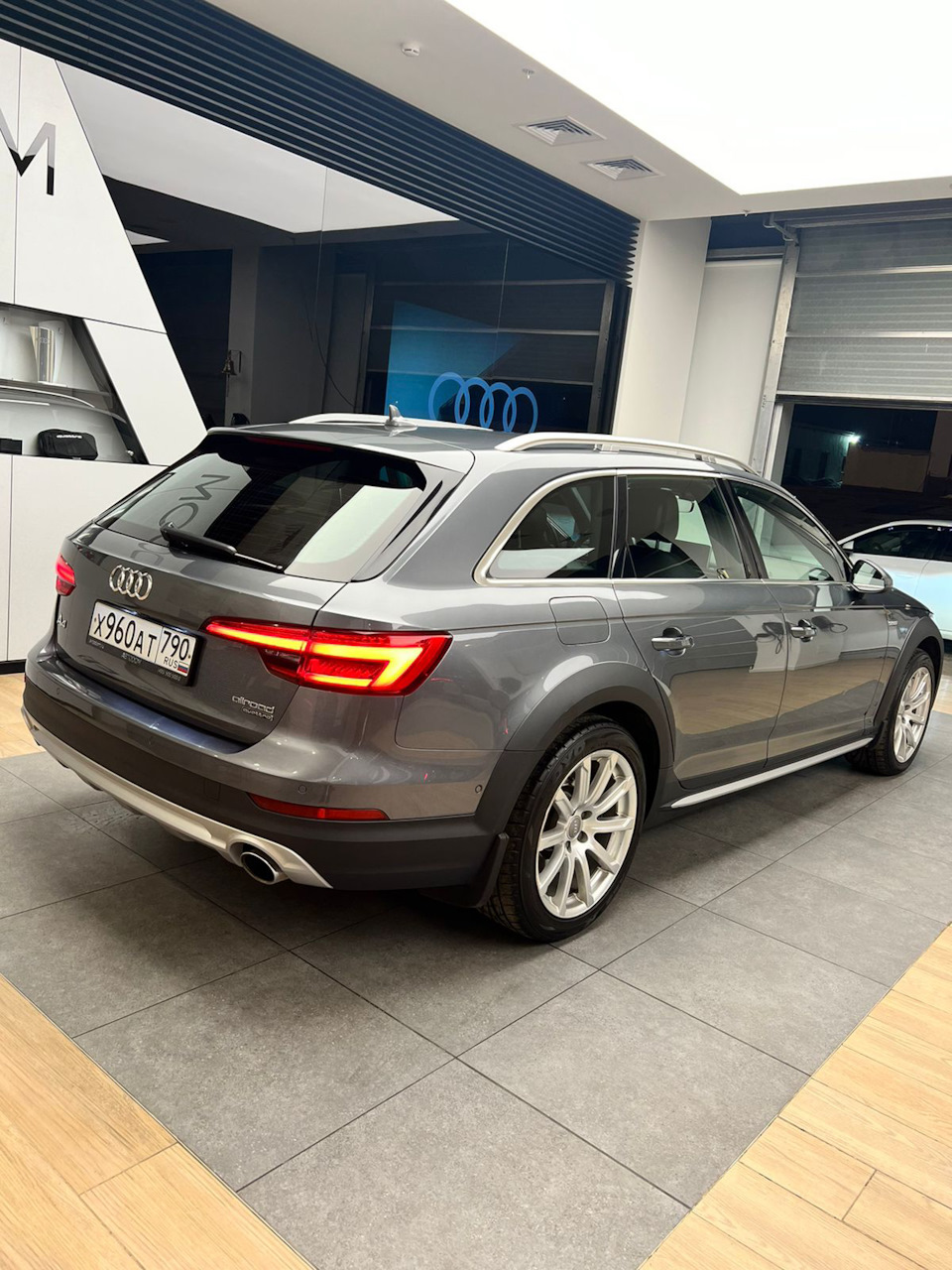 Купил красавчика и вступил в клуб владельцев сараев! — Audi A4 Allroad  (B9), 2 л, 2017 года | покупка машины | DRIVE2