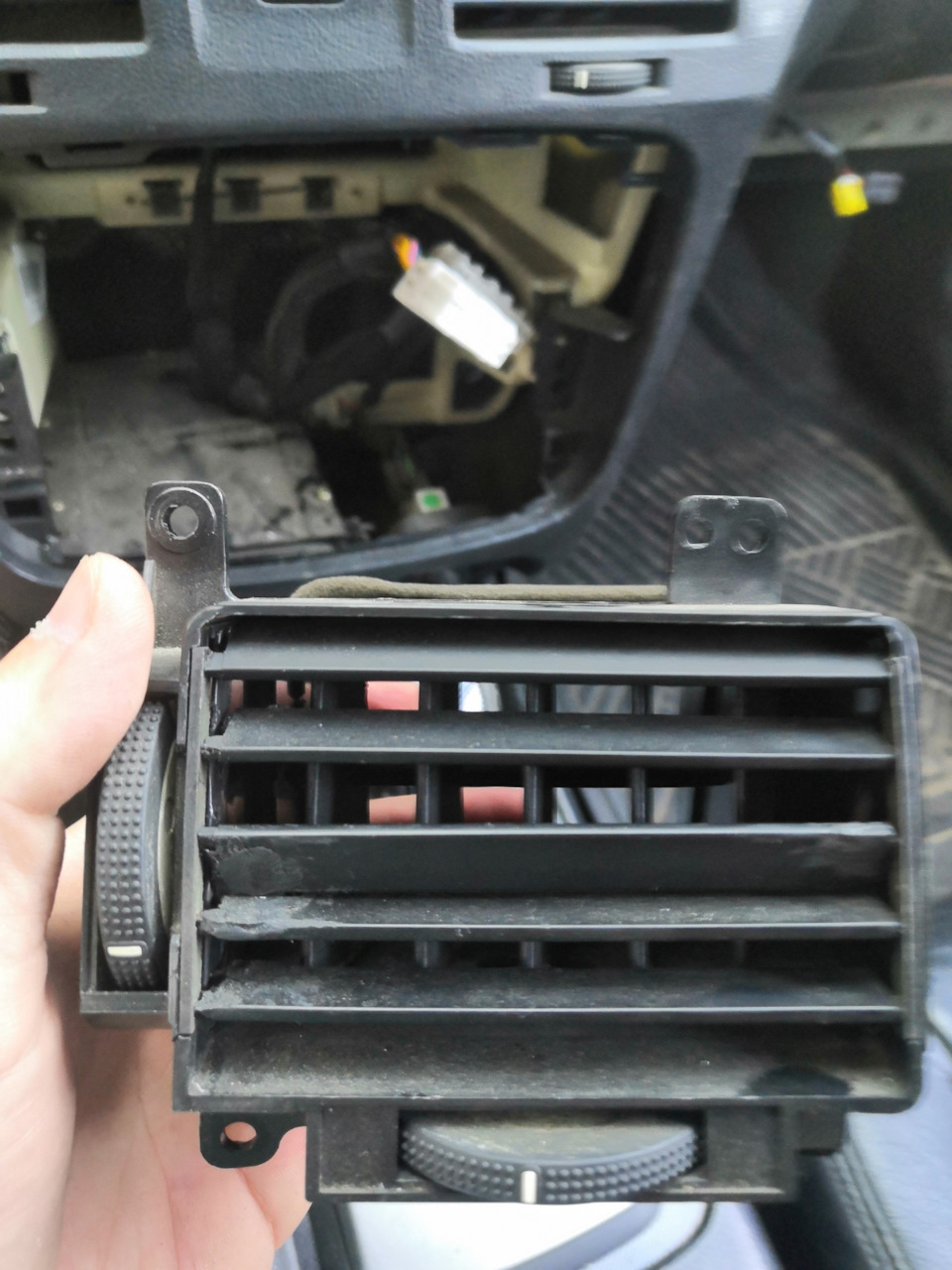 Поменял дефлектор, ремонт компрессора кондиционера — Hyundai Sonata V ...