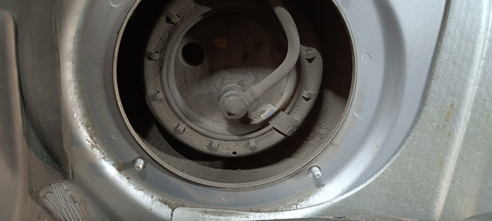 Замена бензонасоса и топливного фильтра! — BMW 5 series (E60), 3 л ...