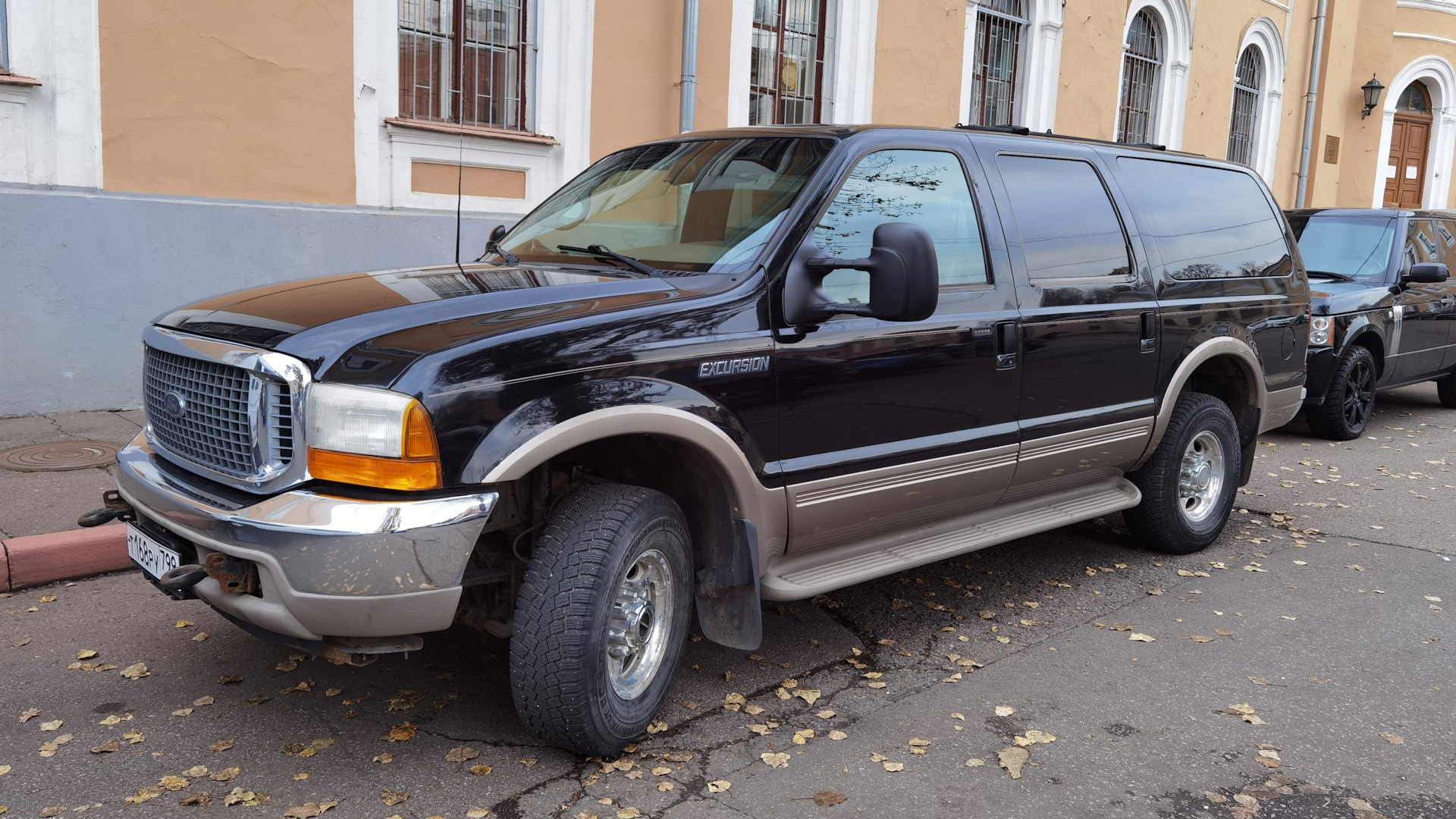 Ford Excursion 1990