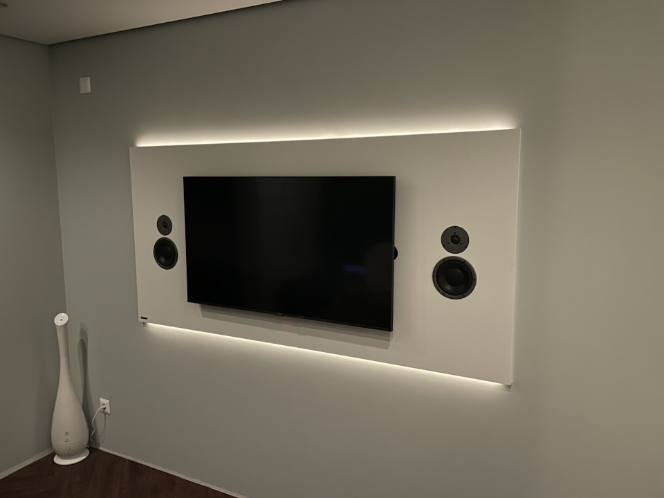 13. Встроенная акустика на основе Dynaudio в стену для спальни — DRIVE2