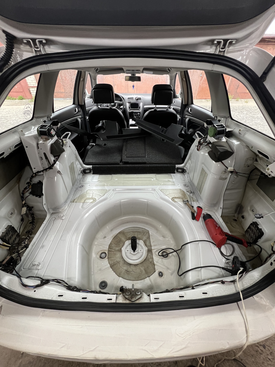 7️⃣ ШВИ багажника. — Skoda Octavia A5 Mk2, 2 л, 2013 года | автозвук ...