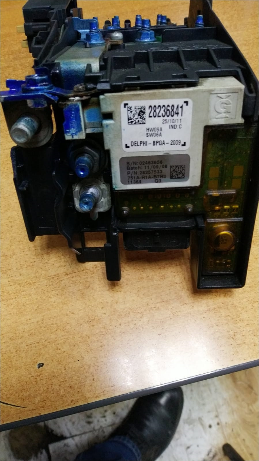 машина перестала заводиться…parking brake faulty/…service…/.battery ...