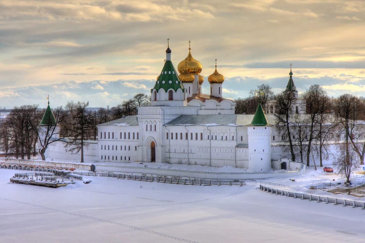 Свято троицкий ипатьевский монастырь кострома фото