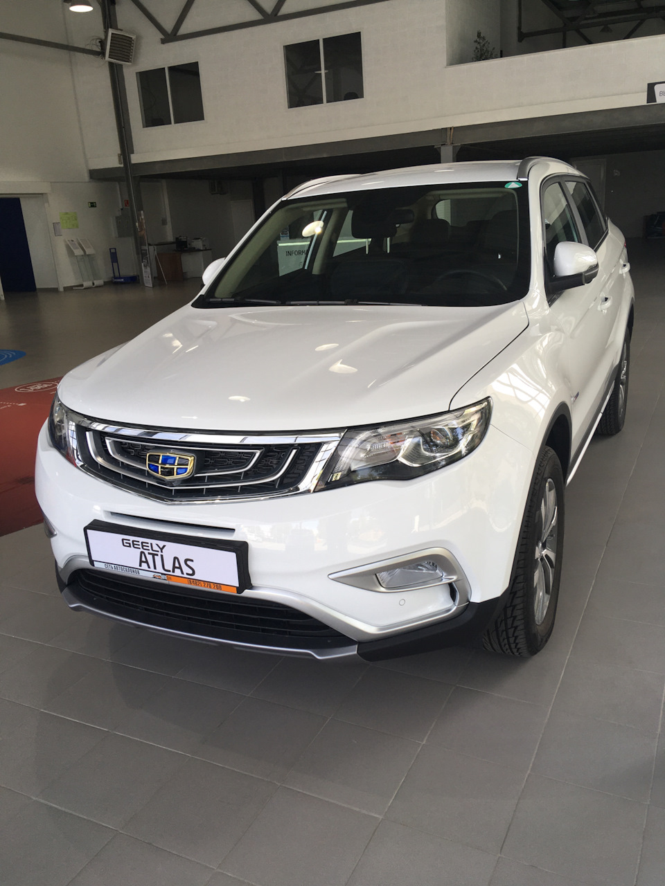 Джили отзывы владельцев 2023. Дефлекторы для Geely Atlas Pro. Кадиллак Джили атлас. Кадиллак Geely Atlas. Запчасти для Geely Atlas.