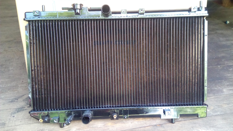 радиатор дайхатсу териос турбо. радиатор daihatsu terios. радиатор daihatsu esse l245s.