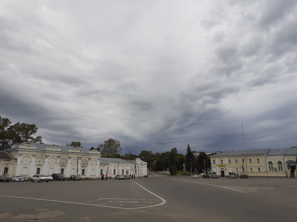 Барахолка в торжке мебель