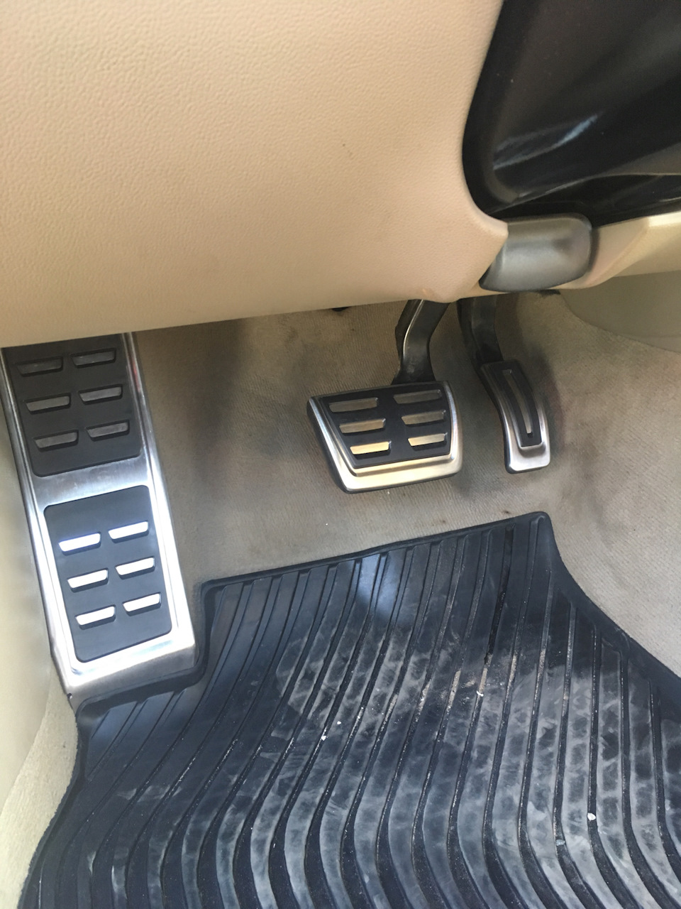 Накладки на педали s4 — Audi A4 (B8), 2 л, 2009 года | аксессуары | DRIVE2