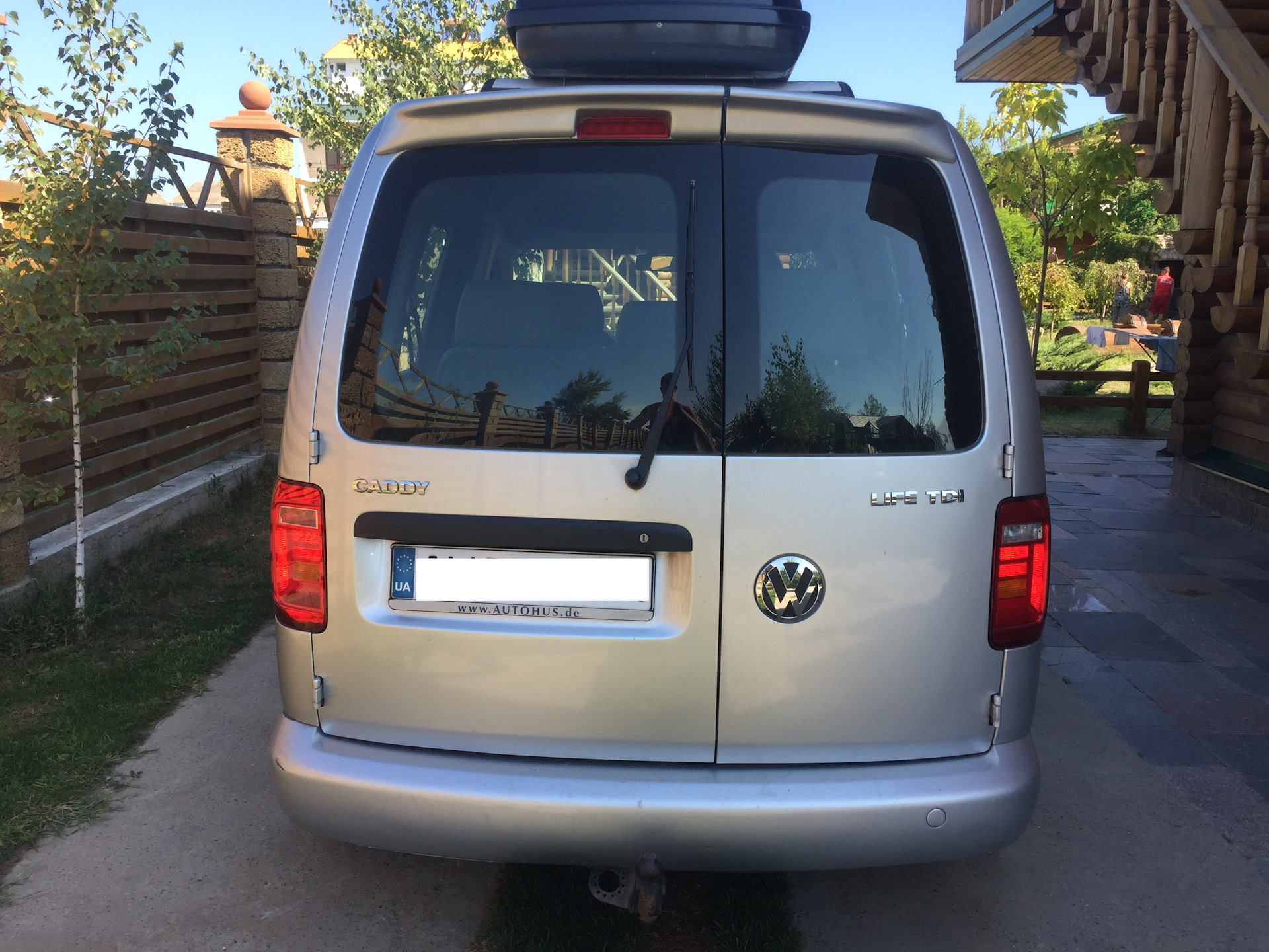 Volkswagen Caddy сзади