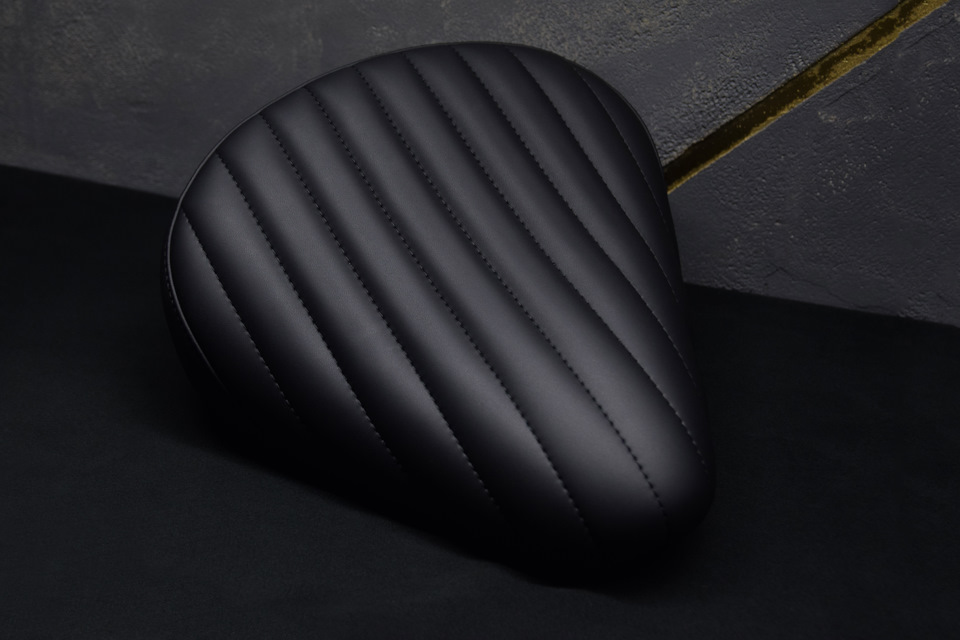 Перетяжка мото-сиденья от Honda Steed 400 — Hell Hound custom на DRIVE2